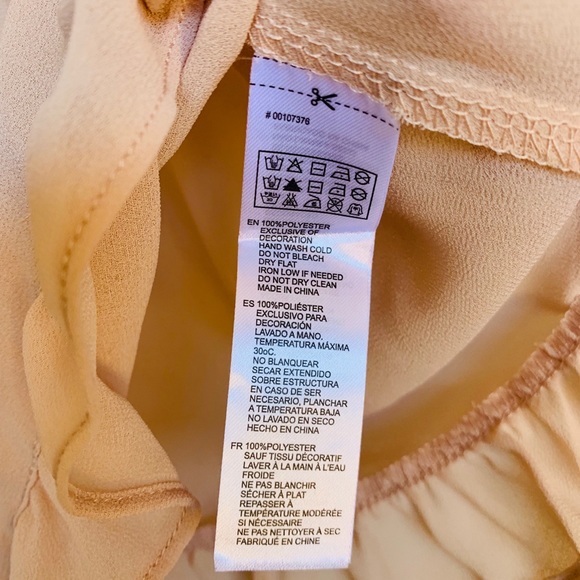 Forever 21 Woven Top Semi Sheer - Picture 4 of 4